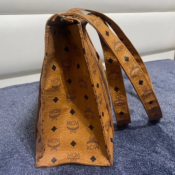 MCM Tan Leather Shoulder Bag - Picture 5 of 15